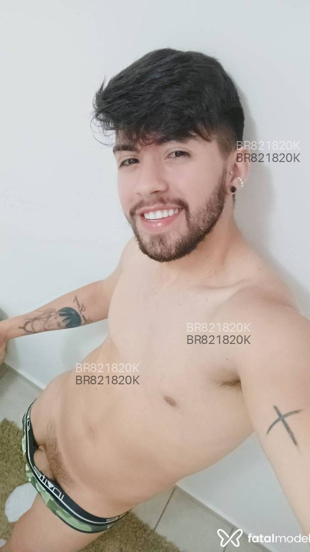 Acompanhante homem com cabelo castanho de olhos castanhos em Belo Horizonte - LUCAS SAMPAIO