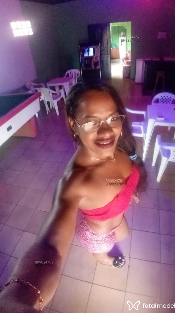 Acompanhante mulher morena (o) de olhos castanhos - Heloisa Silva Acompanhante mulher morena (o) de olhos castanhos - Heloisa Silva