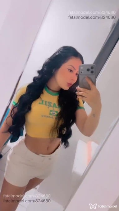 Acompanhante mulher morena (o) de olhos pretos em Recife Acompanhante mulher morena (o) de olhos pretos em Recife - Karol suzuky