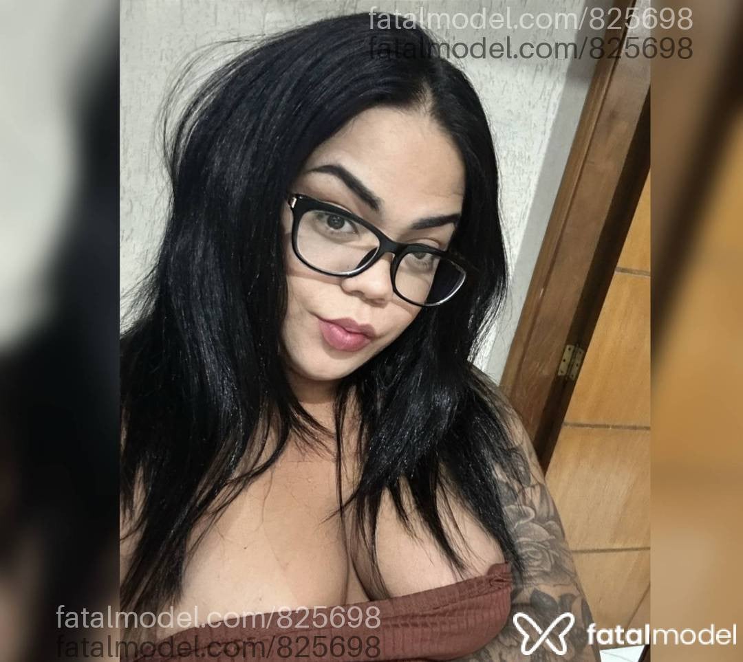 Acompanhante mulher trans morena (o) de olhos mel - Rebecca Morgon