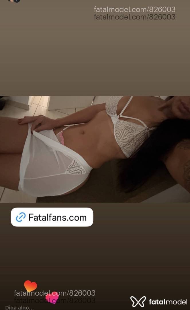 Acompanhante mulher morena (o) de olhos verdes - Tais Morena Acompanhante mulher morena (o) de olhos verdes - Tais Morena