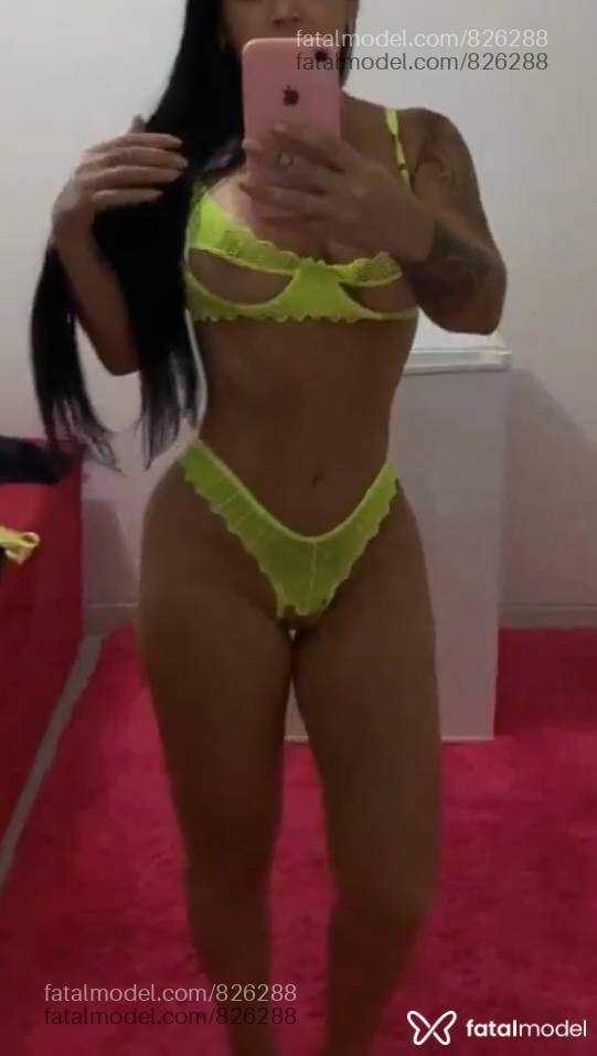 Acompanhante mulher morena (o) de olhos castanhos - Nicole Acompanhante mulher morena (o) de olhos castanhos - Nicole