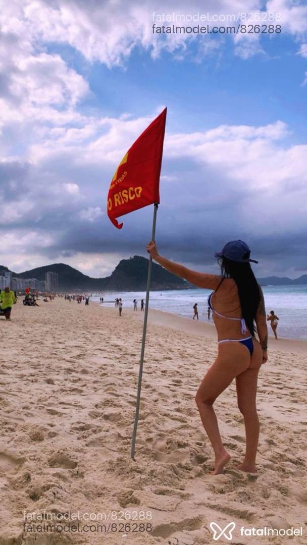 Acompanhante mulher morena (o) de olhos castanhos - Nicole