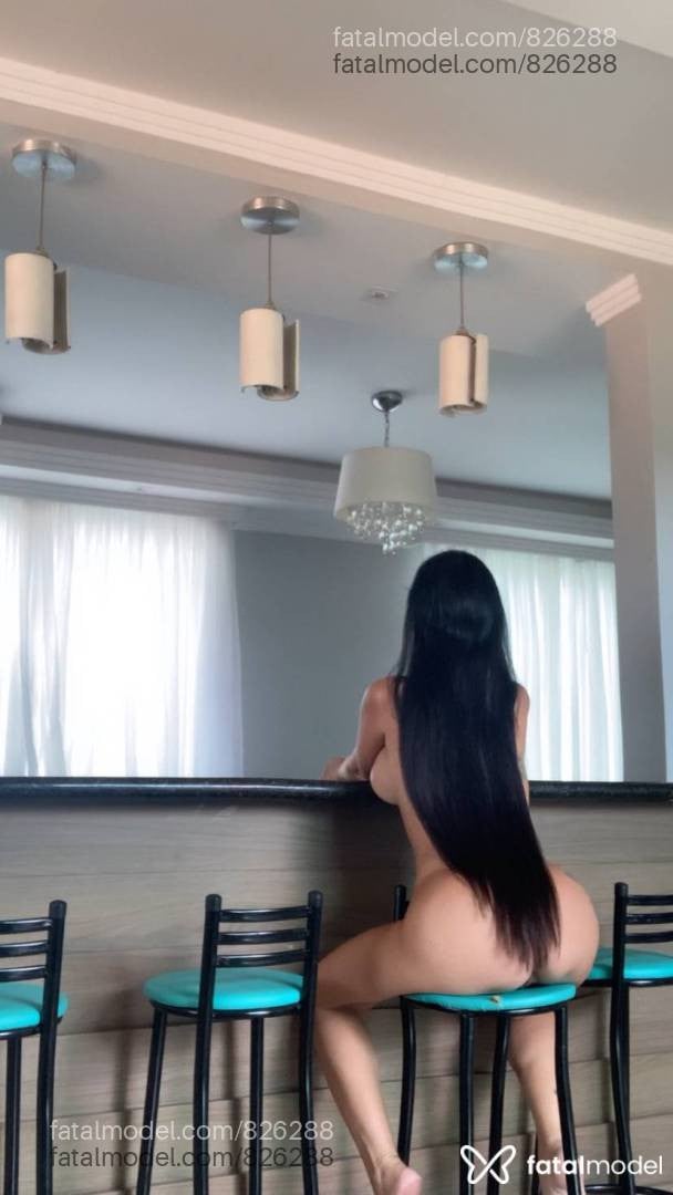 Acompanhante mulher morena (o) de olhos castanhos - Nicole