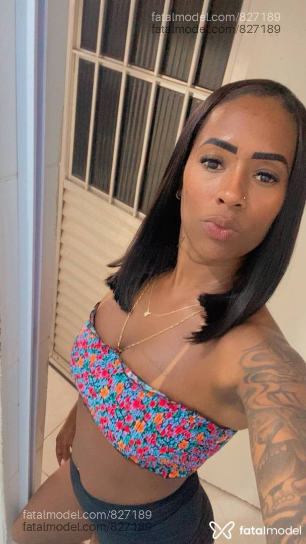 Acompanhante mulher morena (o) de olhos cinza em Jacobina - Talita