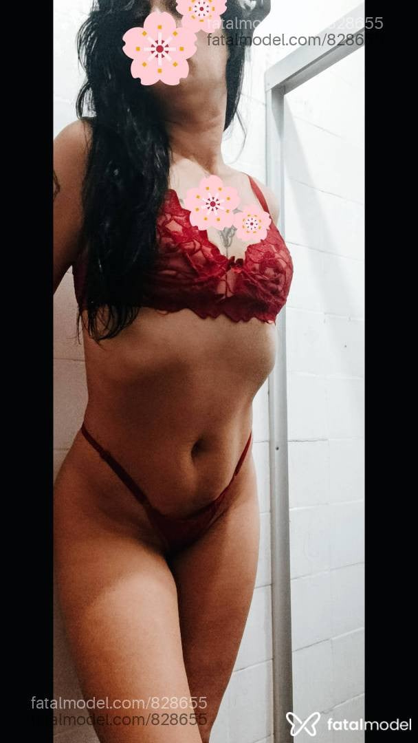 Acompanhante mulher morena (o) de olhos castanhos - Bia Castro