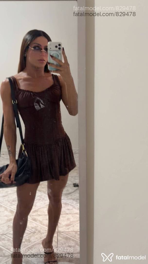 Acompanhante mulher trans ruiva (o) de olhos pretos - Victoriaavellar