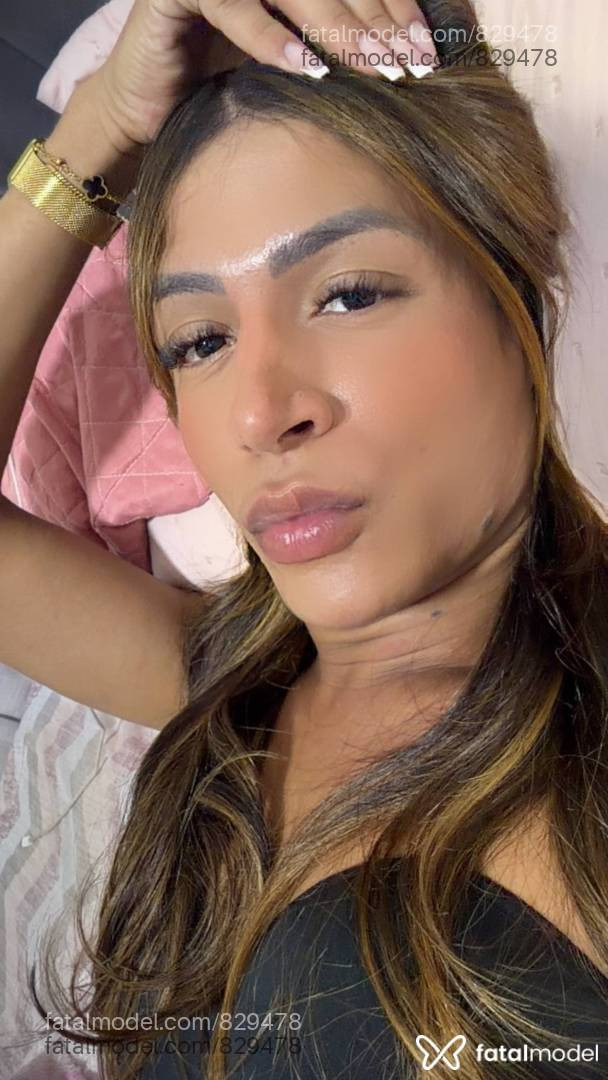 Acompanhante mulher trans ruiva (o) de olhos pretos - Victoriaavellar