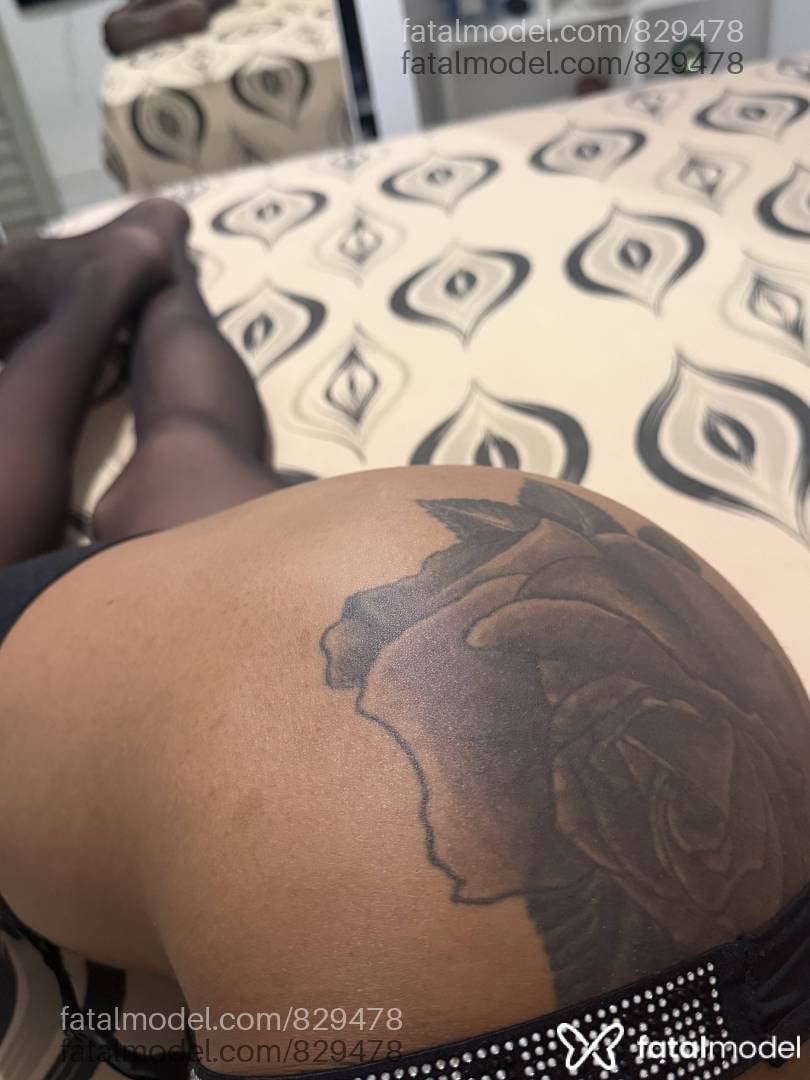 Acompanhante mulher trans ruiva (o) de olhos pretos - Victoriaavellar