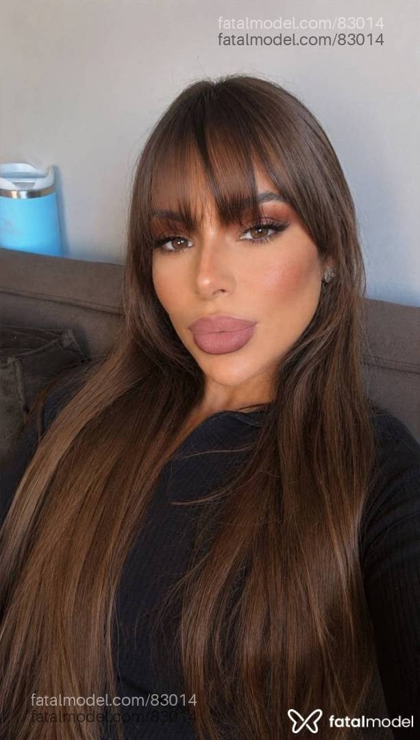 Acompanhante mulher com cabelo castanho de olhos castanhos - Malu