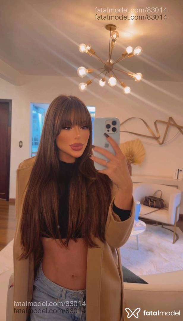 Acompanhante mulher com cabelo castanho de olhos castanhos - Malu