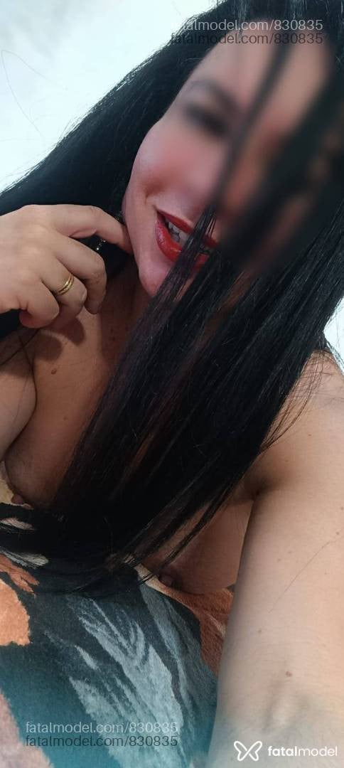 Acompanhante mulher morena (o) de olhos verdes em Blumenau Acompanhante mulher morena (o) de olhos verdes em Blumenau - Amanda Rebello