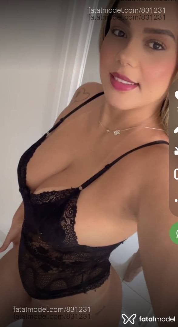 Acompanhante mulher loira (o) de olhos castanhos - Bianca Amorim
