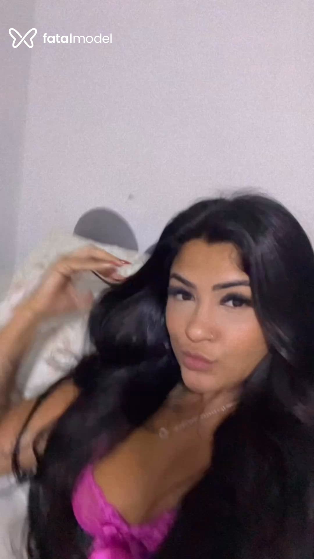 Acompanhante mulher morena (o) de olhos pretos em Volta Redonda Acompanhante mulher morena (o) de olhos pretos em Volta Redonda - Ivi Mattos