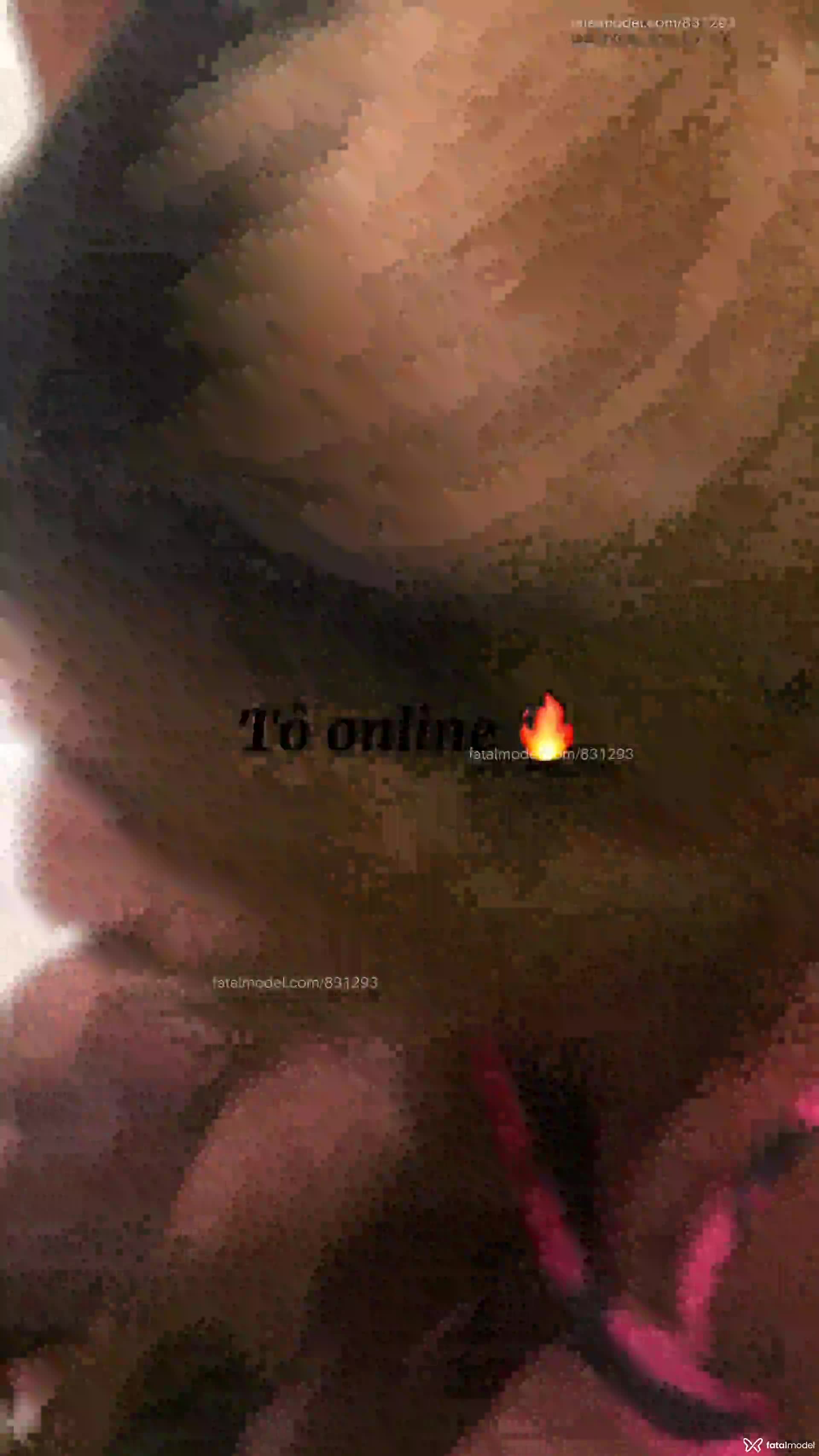 Acompanhante travesti loira (o) de olhos pretos em Virtual Acompanhante travesti loira (o) de olhos pretos em Virtual - Gabriela Sabatella