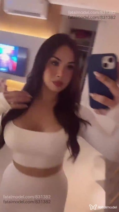 Acompanhante travesti morena (o) de olhos castanhos - Erica Fentinny