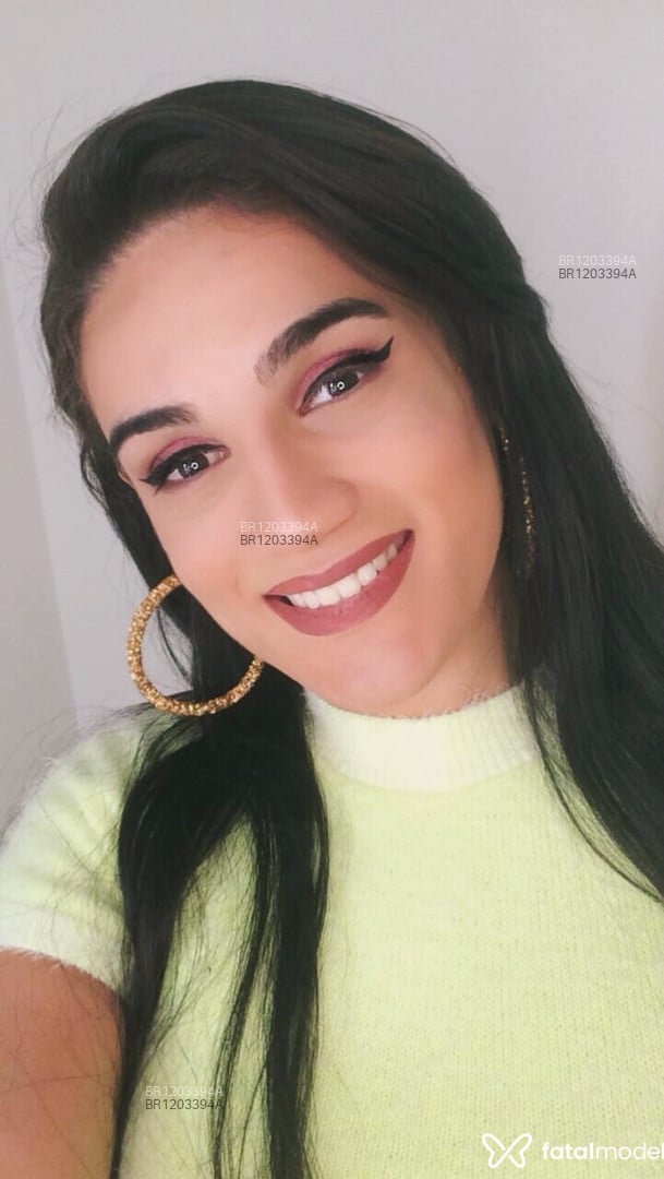 Acompanhante mulher trans morena (o) de olhos castanhos em Caxias do Sul - Alice Vasconcelos