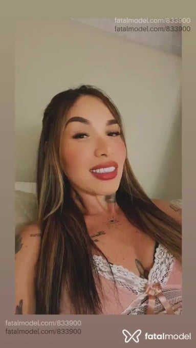 Acompanhante mulher com cabelo castanho de olhos castanhos - Lara Lacerda Acompanhante mulher com cabelo castanho de olhos castanhos - Lara Lacerda