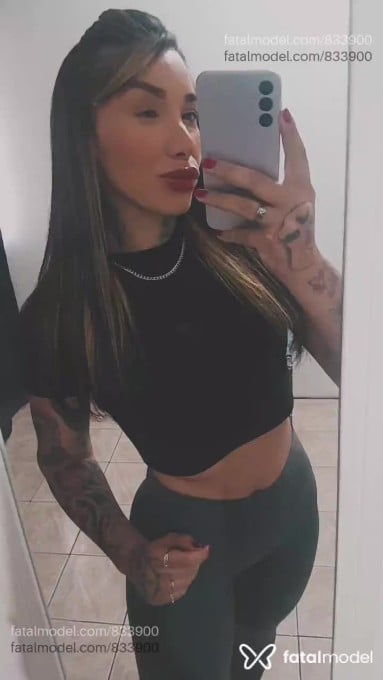 Acompanhante mulher com cabelo castanho de olhos castanhos - Lara Lacerda Acompanhante mulher com cabelo castanho de olhos castanhos - Lara Lacerda