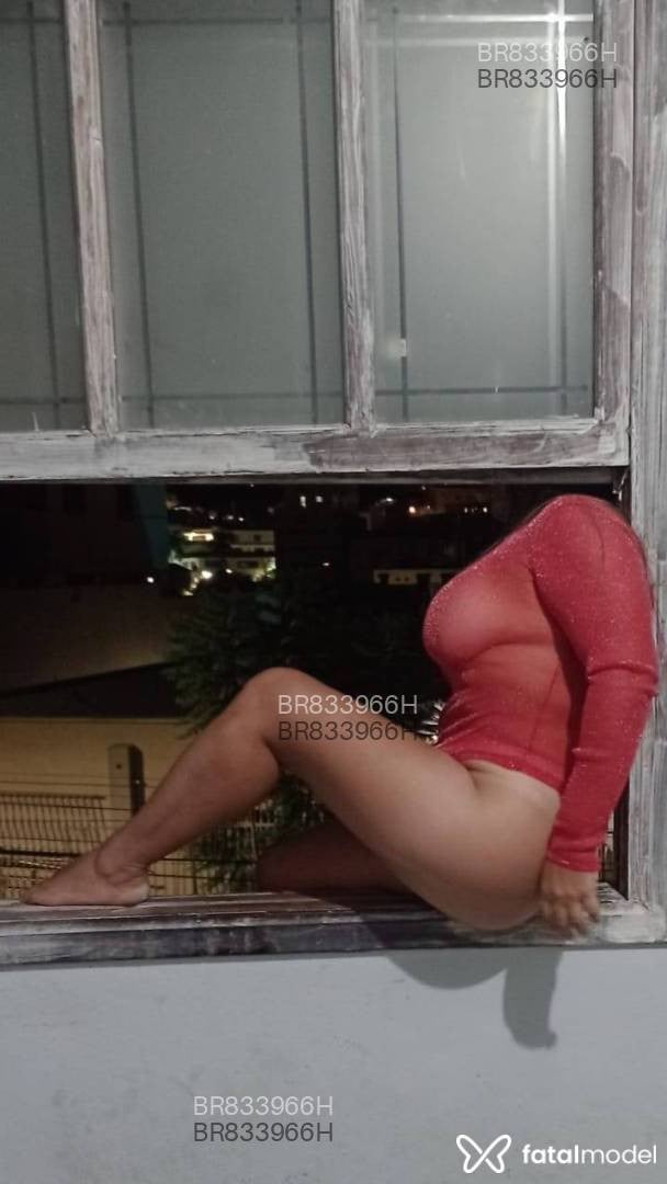 Acompanhante mulher loira (o) de olhos mel em Caxambu - Diana