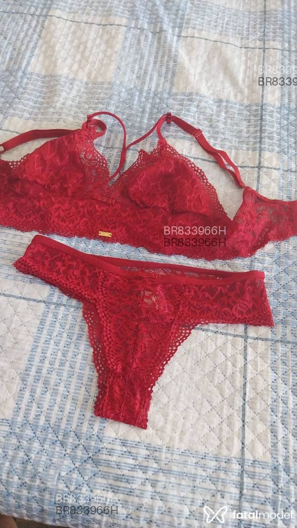 Acompanhante mulher loira (o) de olhos mel em Caxambu - Diana