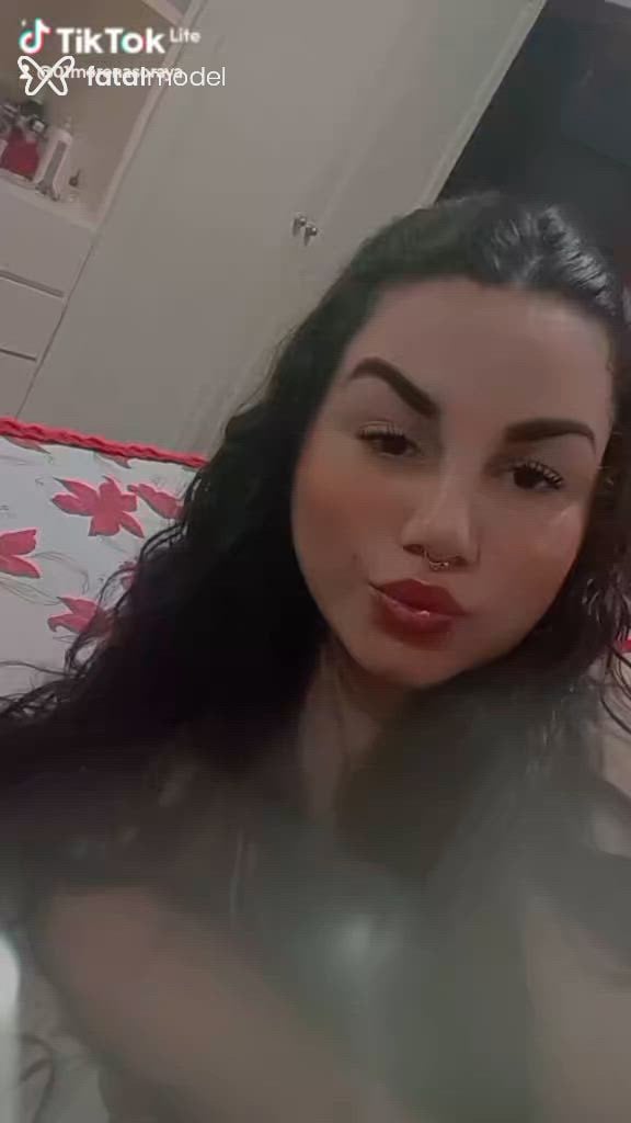 Acompanhante mulher com cabelo castanho de olhos castanhos - Bruna Soraya Acompanhante mulher com cabelo castanho de olhos castanhos - Bruna Soraya