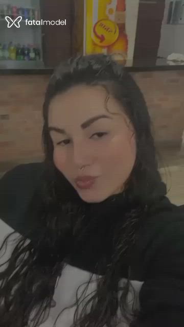 Acompanhante mulher com cabelo castanho de olhos castanhos - Bruna Soraya Acompanhante mulher com cabelo castanho de olhos castanhos - Bruna Soraya