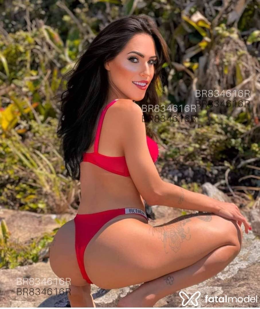 Acompanhante homem trans morena (o) de olhos castanhos em Petrópolis - Clara Prado