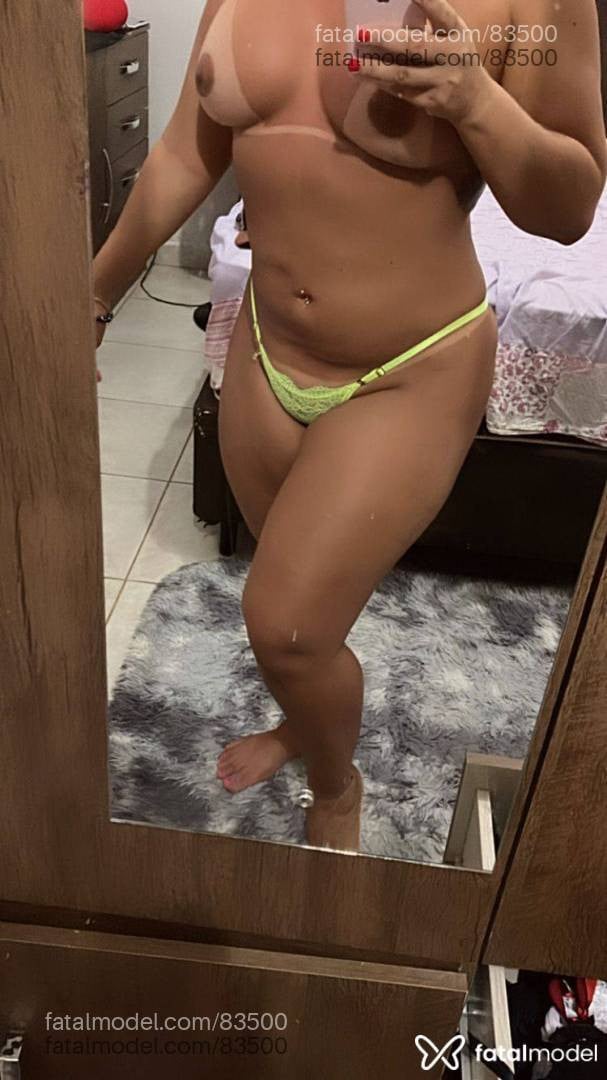 Acompanhante mulher loira (o) de olhos castanhos - Fernanda Raquel