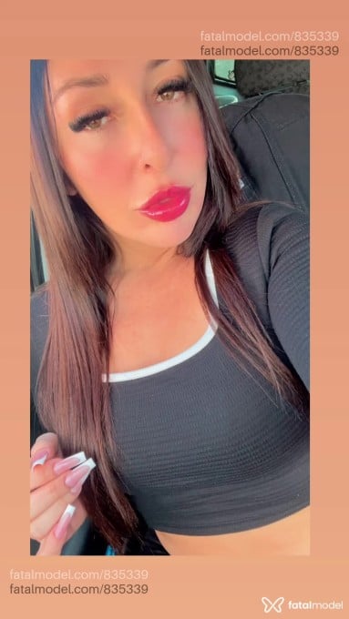 Acompanhante mulher com cabelo castanho de olhos castanhos em Lagoa Vermelha - Eduarda ribeiro