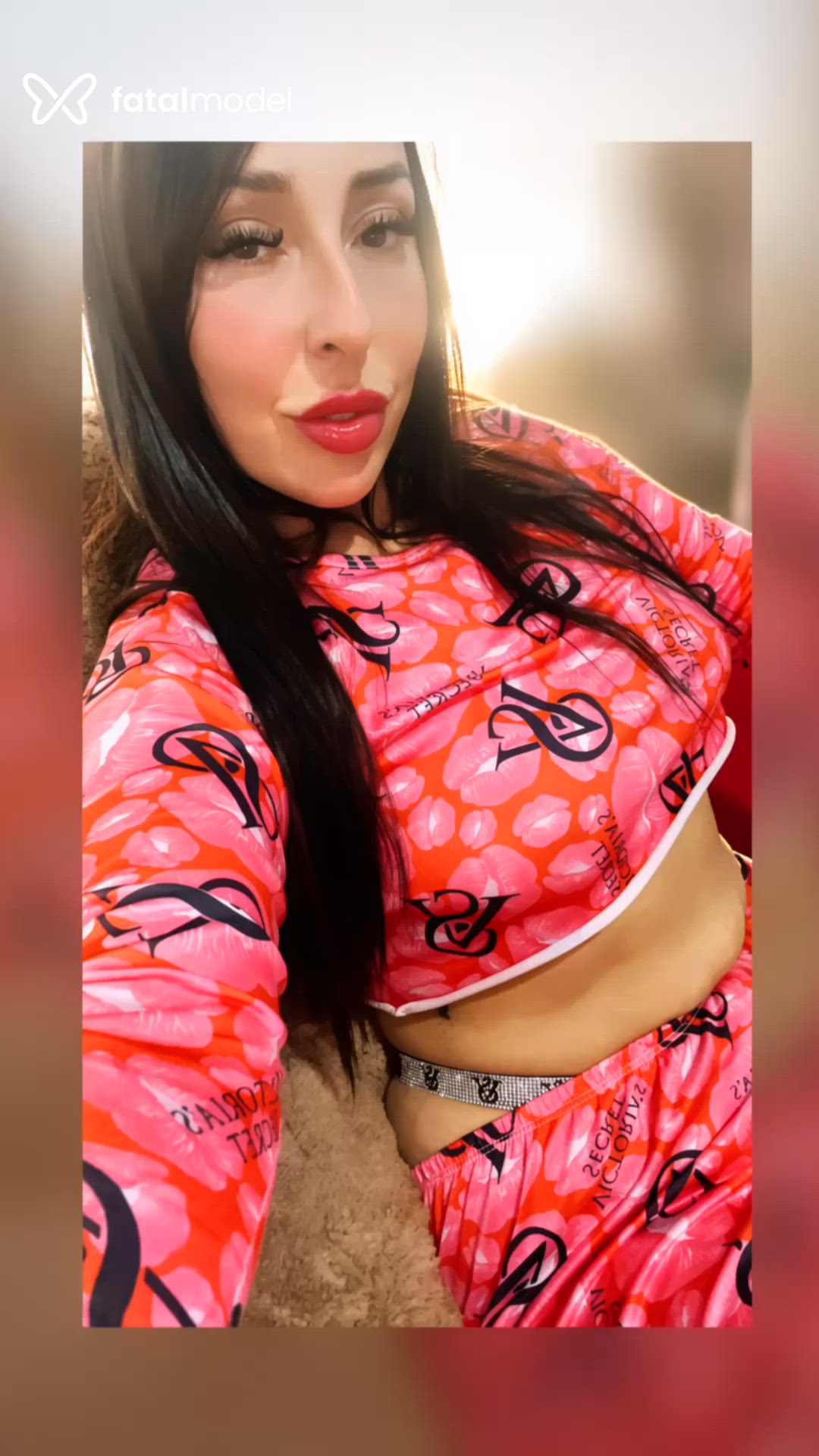 Acompanhante mulher com cabelo castanho de olhos castanhos - Eduarda ribeiro Acompanhante mulher com cabelo castanho de olhos castanhos - Eduarda ribeiro