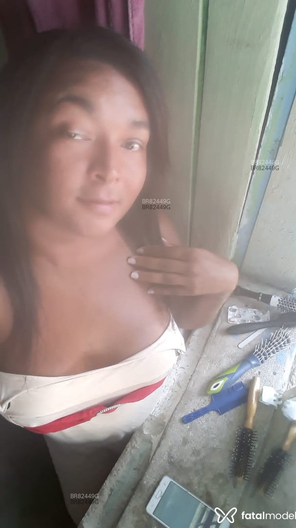 Acompanhante mulher trans morena (o) de olhos pretos em Sobral Acompanhante mulher trans morena (o) de olhos pretos em Sobral - Clara