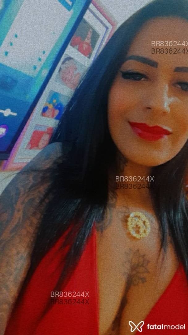 Acompanhante mulher morena (o) de olhos castanhos - Juulia Ferraz Acompanhante mulher morena (o) de olhos castanhos - Juulia Ferraz