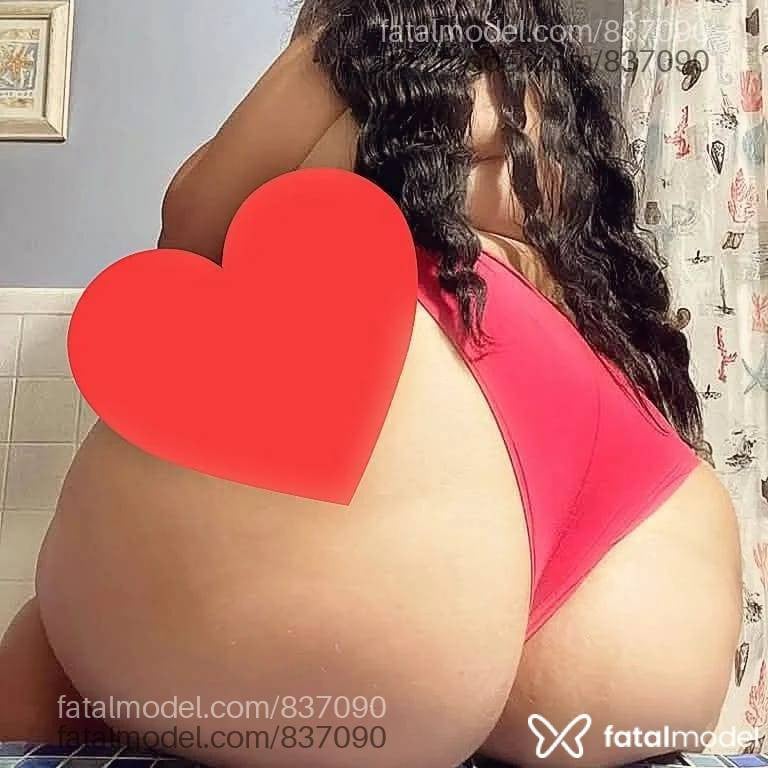 Acompanhante mulher morena (o) de olhos pretos - Aline