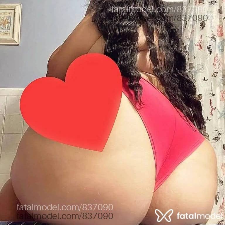 Acompanhante mulher morena (o) de olhos pretos - Aline