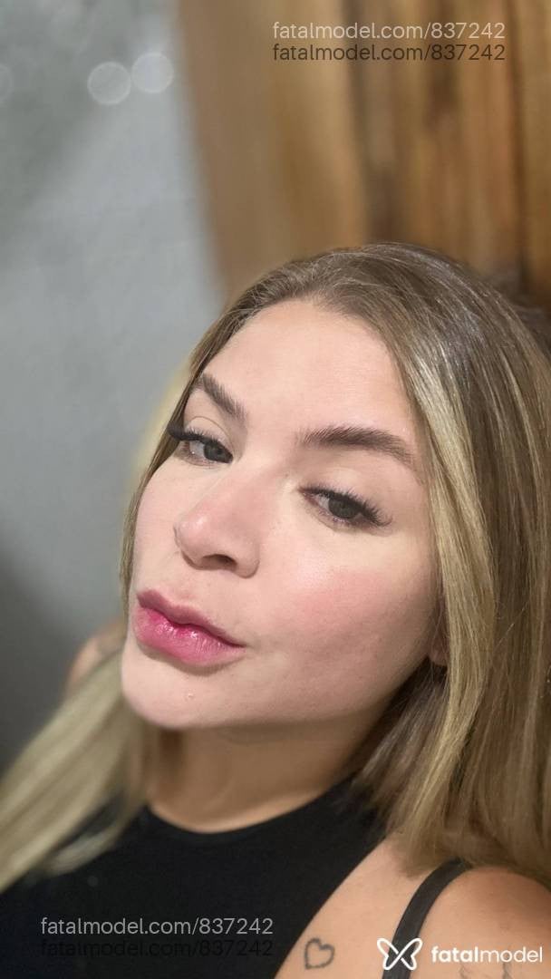 Acompanhante mulher loira (o) de olhos azuis - Bianca araujo
