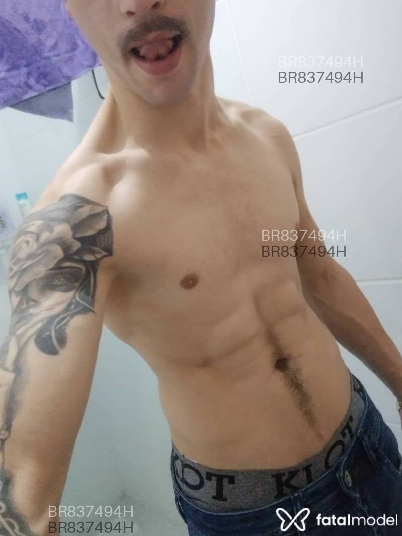 Acompanhante homem morena (o) de olhos azuis em Santa Maria - Alessandro