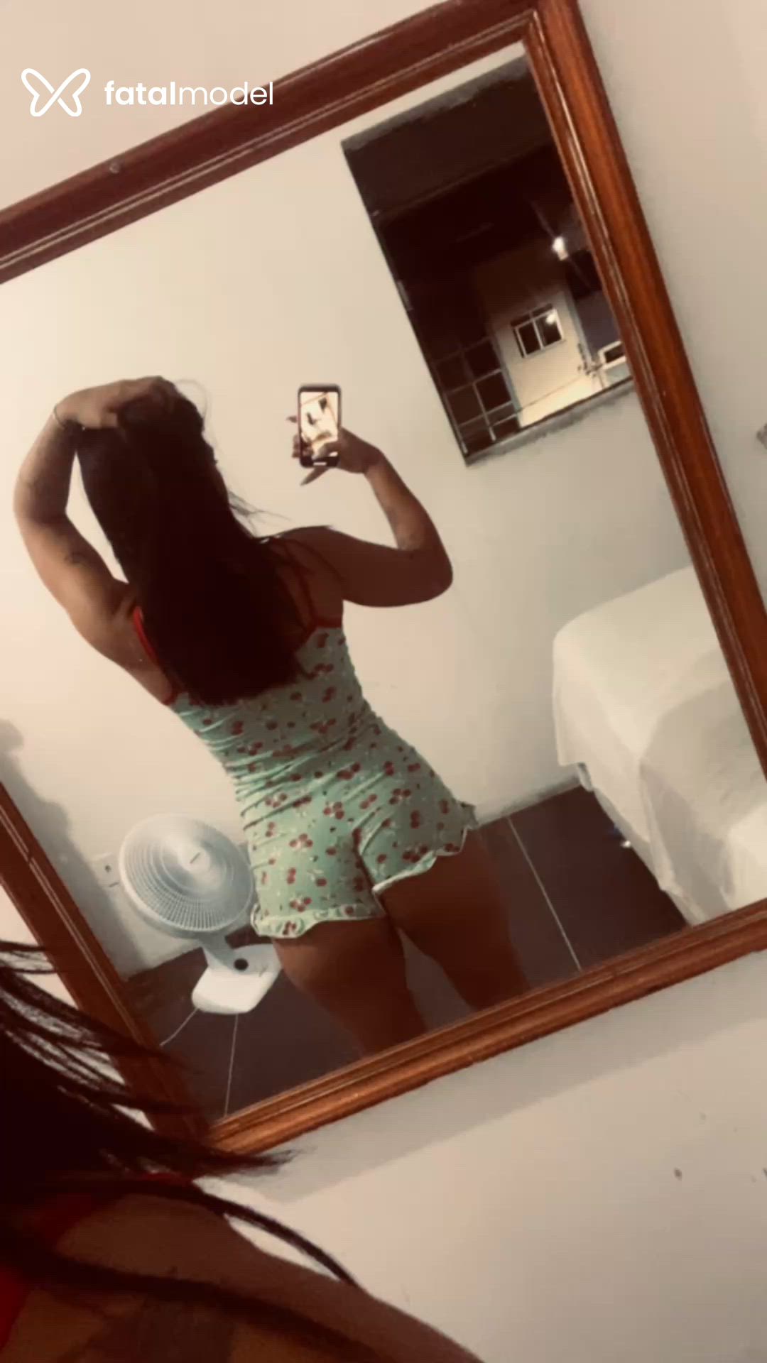 Acompanhante mulher com cabelo castanho de olhos castanhos em Vitória da Conquista Acompanhante mulher com cabelo castanho de olhos castanhos em Vitória da Conquista - Liz Menezes