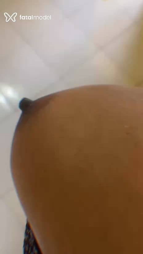 Acompanhante mulher com cabelo castanho de olhos castanhos - Morena