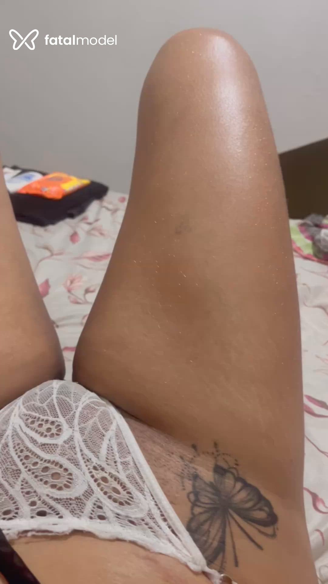 Acompanhante mulher com cabelo castanho de olhos castanhos - Morena