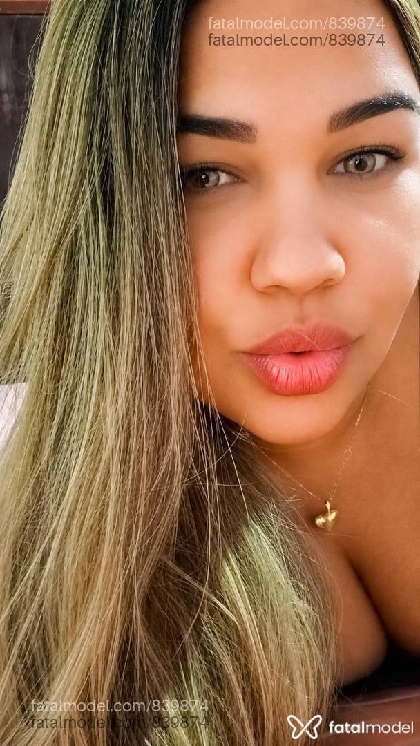 Acompanhante mulher morena (o) de olhos mel em Sorriso Acompanhante mulher morena (o) de olhos mel em Sorriso - Bella Bastos