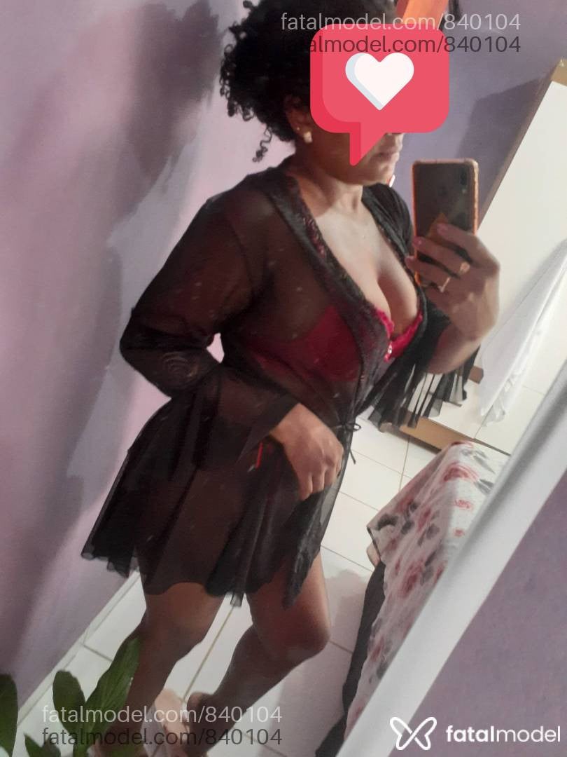 Acompanhante mulher morena (o) de olhos castanhos - Danny Castro
