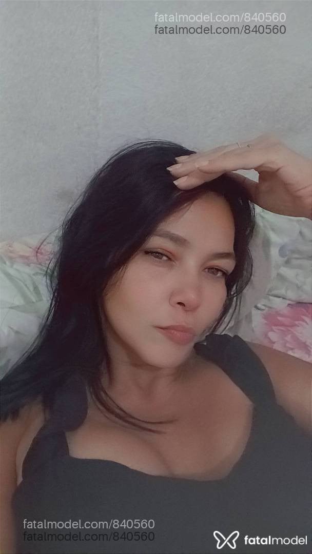 Acompanhante mulher morena (o) de olhos pretos - Cris
