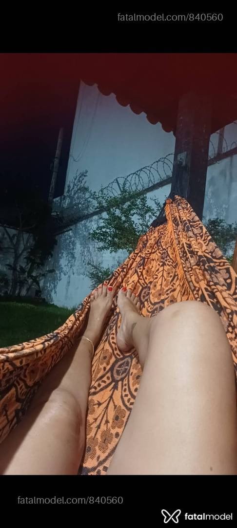 Acompanhante mulher morena (o) de olhos pretos - Cris