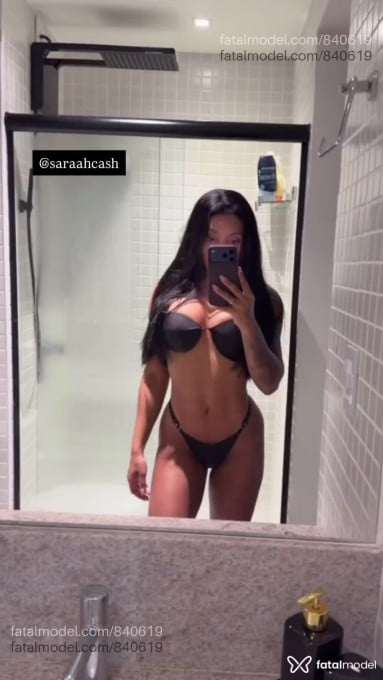 Acompanhante mulher morena (o) de olhos castanhos em Curitiba Acompanhante mulher morena (o) de olhos castanhos em Curitiba - Sarah Cash