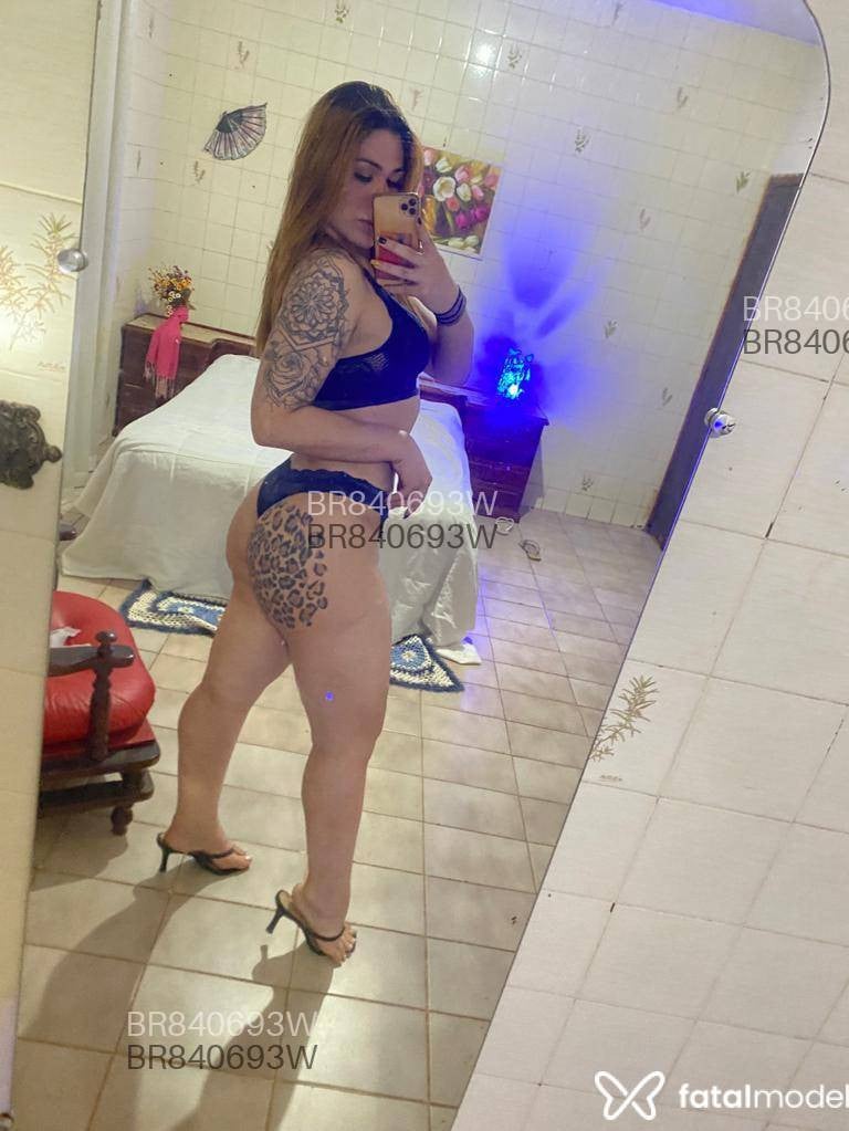 Acompanhante mulher trans morena (o) de olhos mel em Uberlândia - Hanna Corrêa