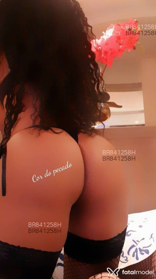 Acompanhante mulher morena (o) de olhos castanhos - Aylla