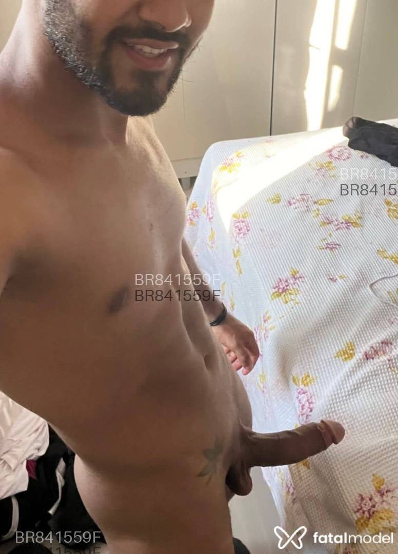 Acompanhante homem com cabelo castanho de olhos castanhos em Porto Nacional Acompanhante homem com cabelo castanho de olhos castanhos em Porto Nacional - Gus