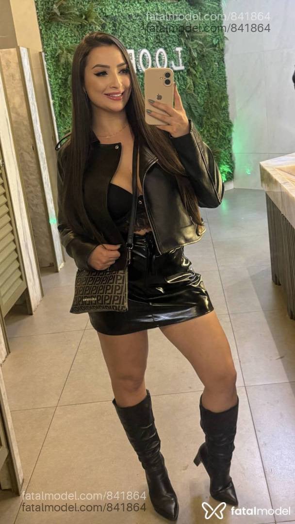 Acompanhante mulher com cabelo castanho de olhos castanhos em Foz do Iguaçu - Melissa Novaes