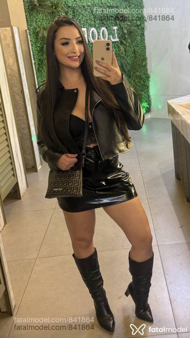 Acompanhante mulher com cabelo castanho de olhos castanhos em Foz do Iguaçu - Melissa Novaes